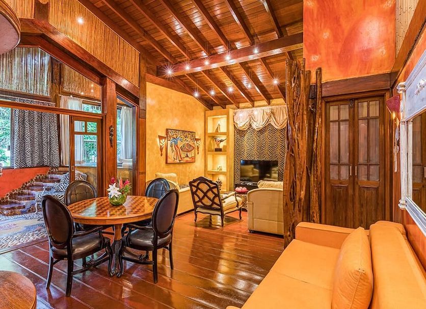 Dining room Photo
