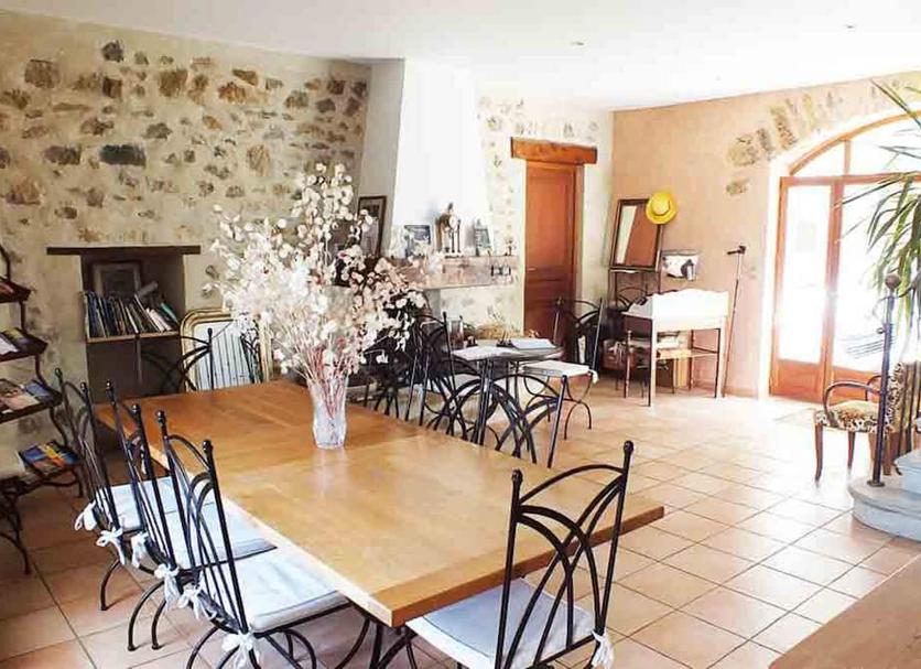 Dining room Photo