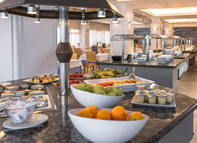 Buffet Photo