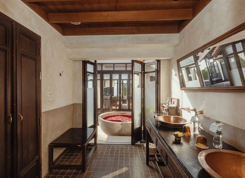 Bathroom Photo