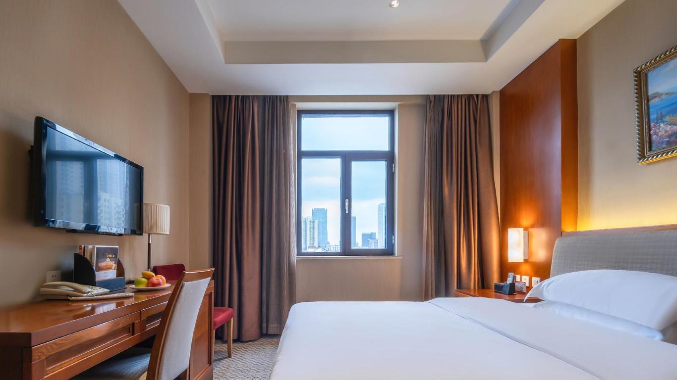 Hongcui Garden Hotel (Linyi Taisheng Plaza Branch)