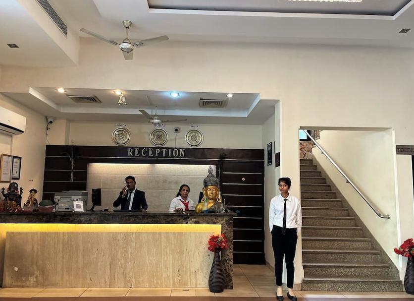 Front desk Photo