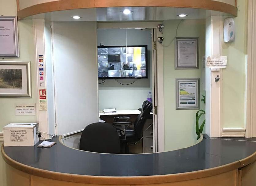 Front desk Photo