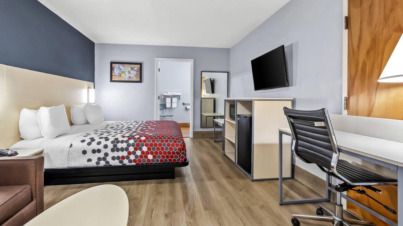 Econo Lodge Inn & Suites Cayce I-26 Airport