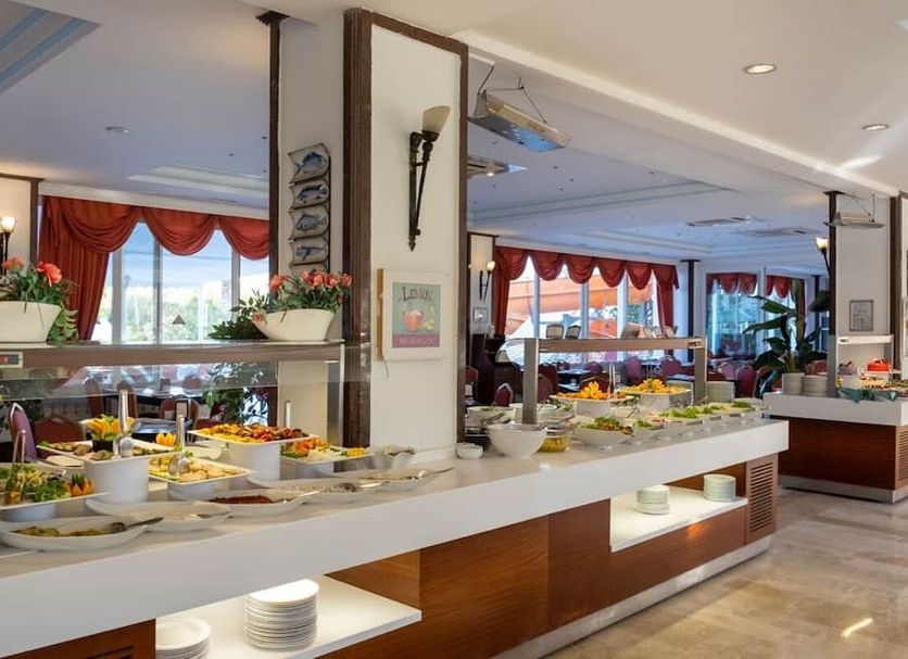 Buffet Photo
