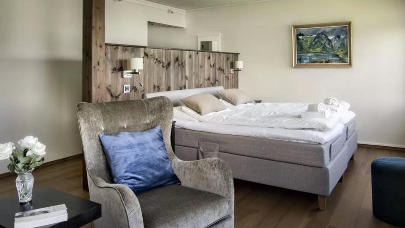Dragsvik Fjordhotel
