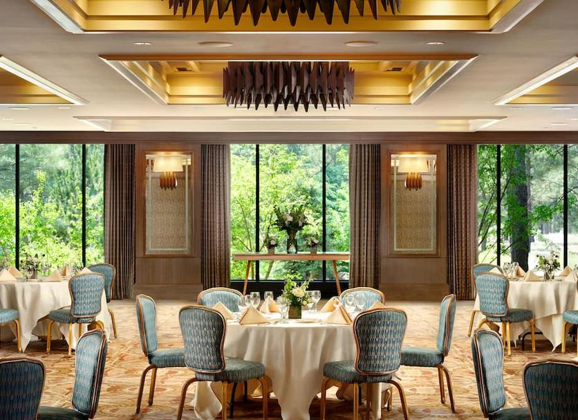 Banquet hall Photo