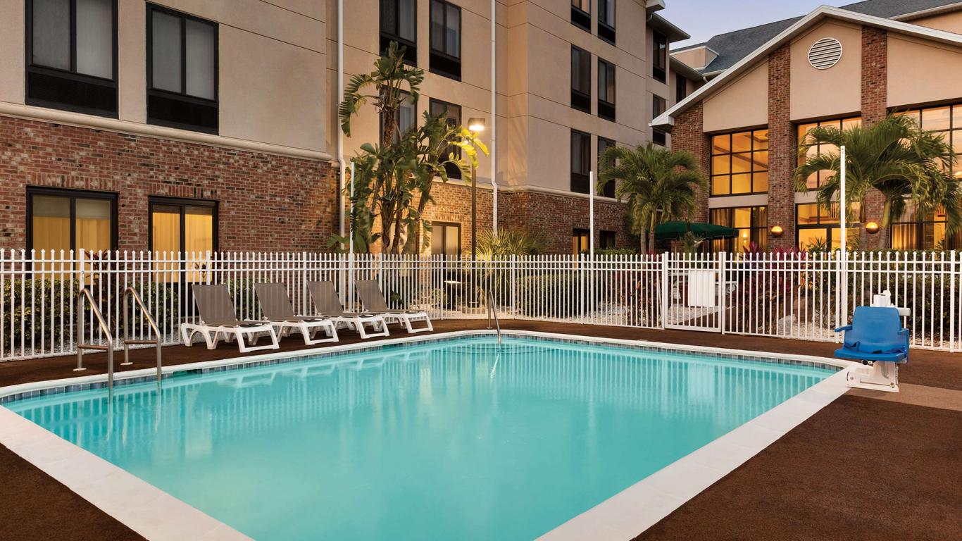 Hampton Inn & Suites Tarpon Springs