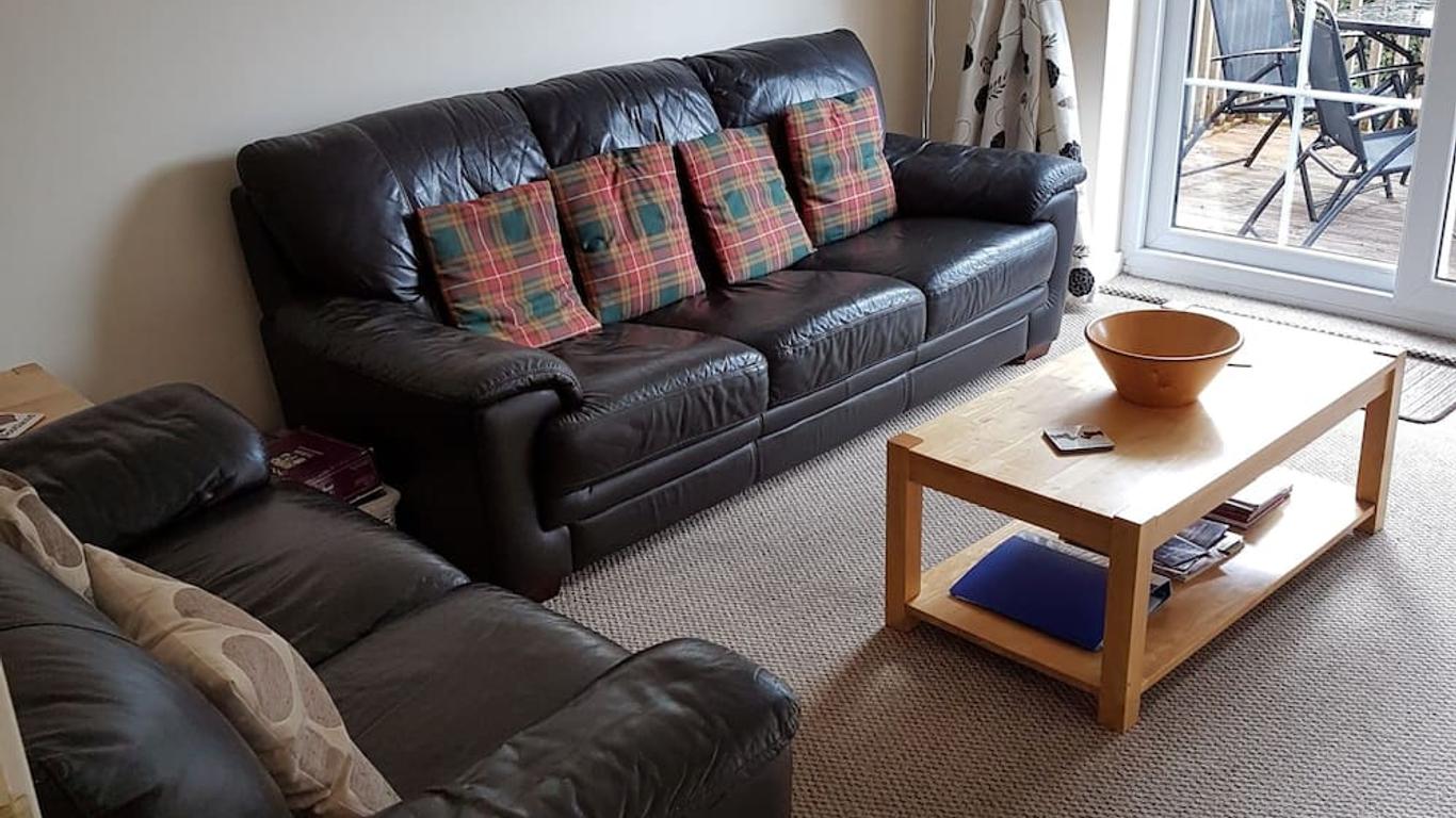 Apartment 3, Pheonix Flats.