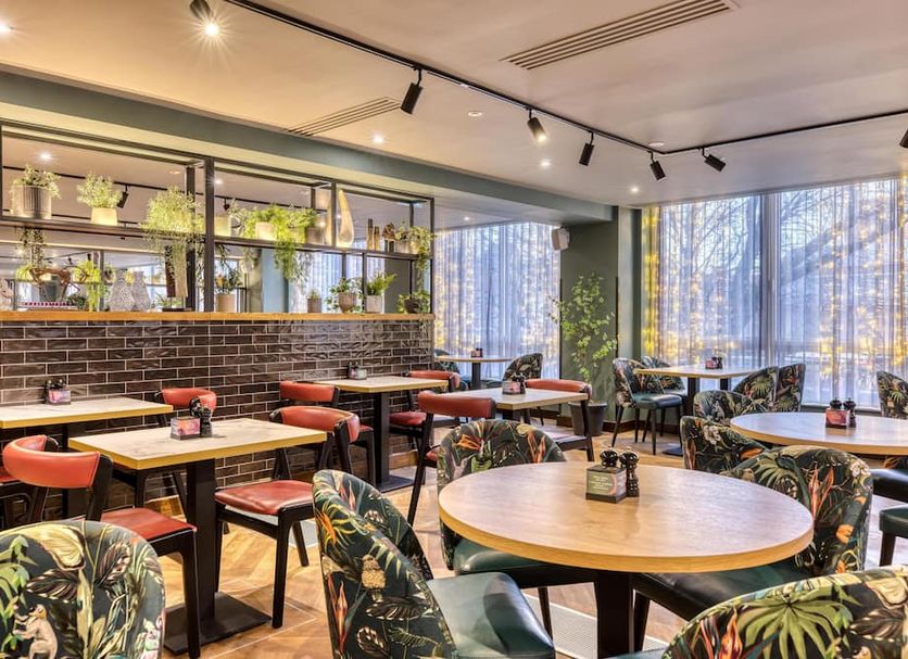 Restaurant Photo