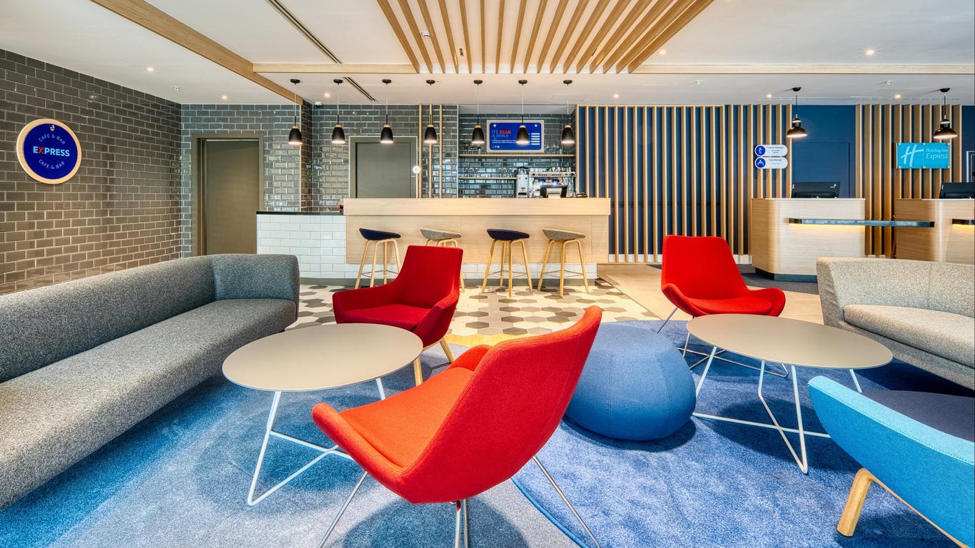 Holiday Inn Express Madrid - Airport By IHG