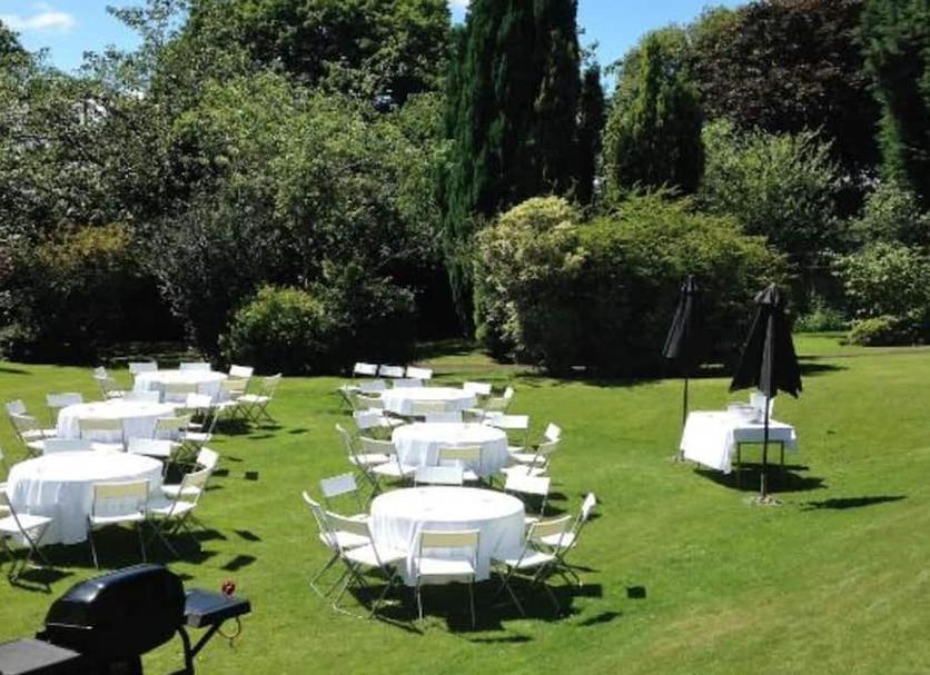 Banquet hall Photo