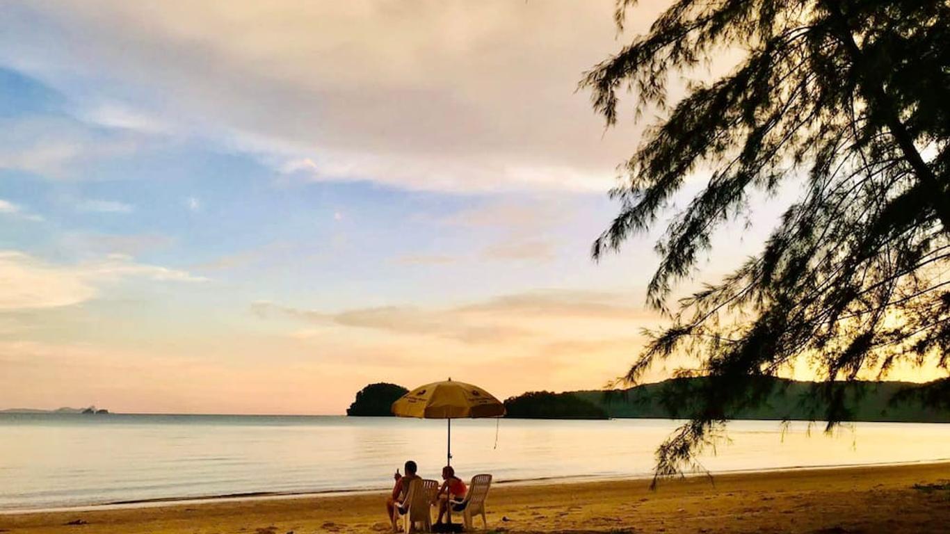 Sand Beach Bungalow