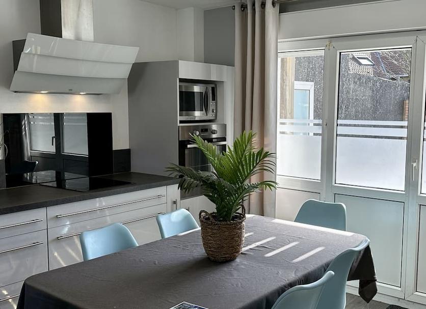 Dining room Photo