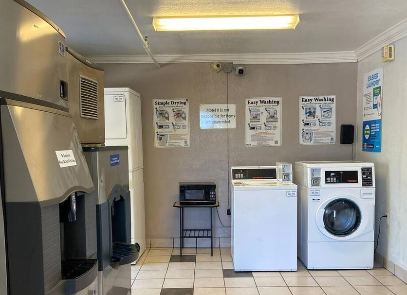 Laundry facility Photo