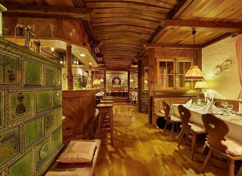 Restaurant Photo