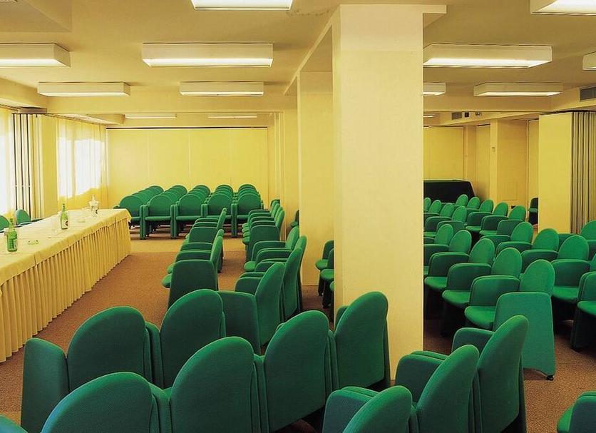 Conference room Photo