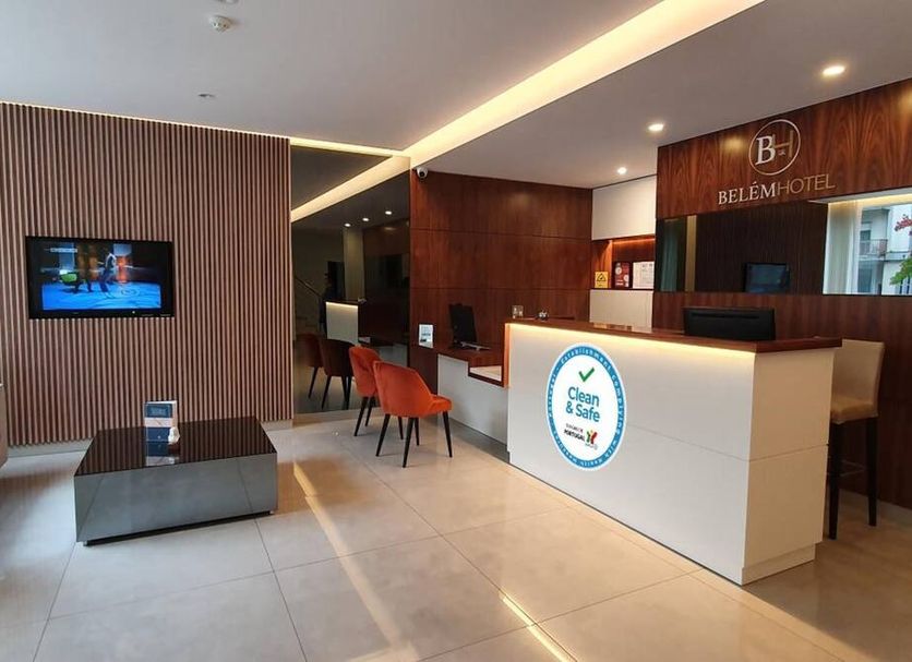 Front desk Photo