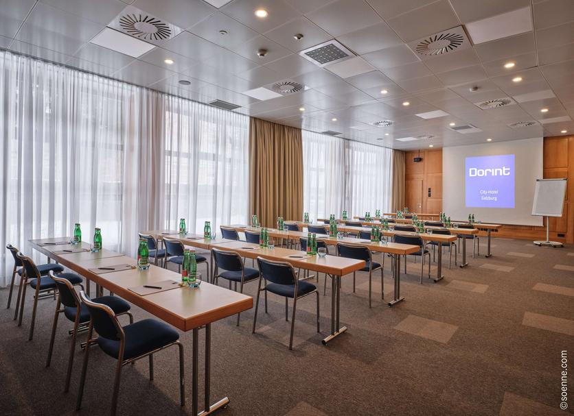 Conference room Photo