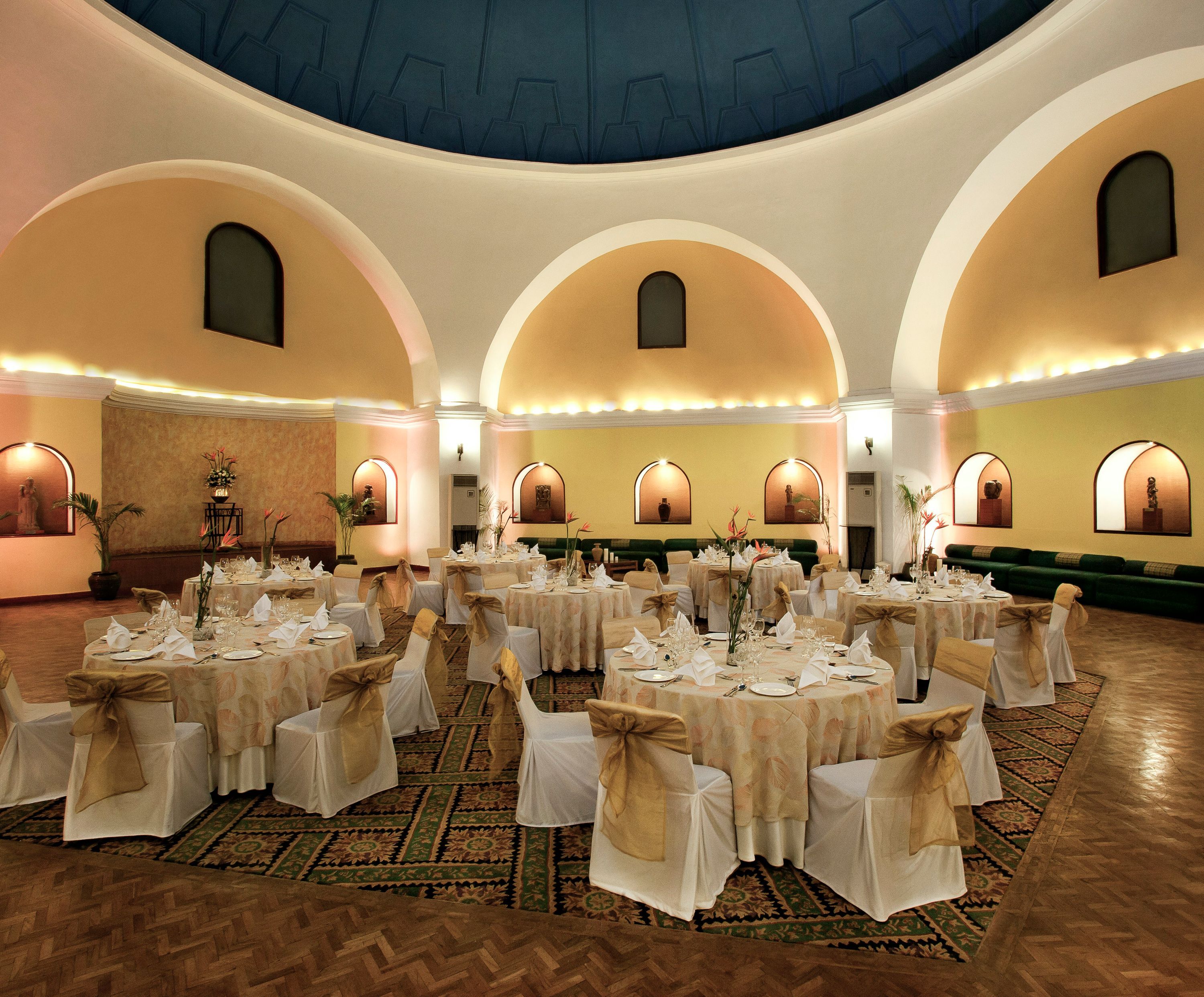 Banquet hall