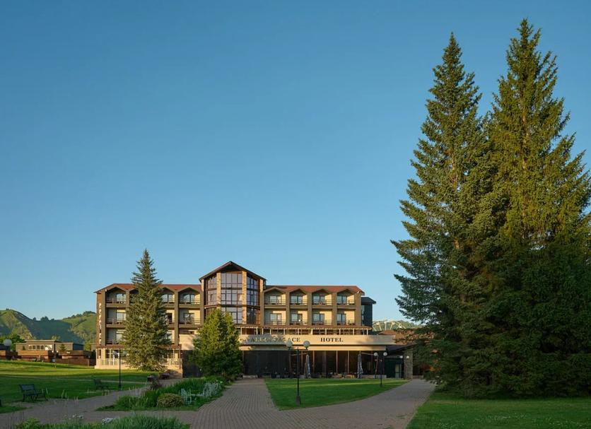 Building Photo