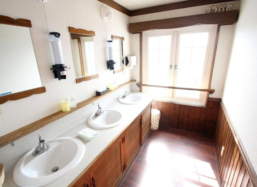 Bathroom Photo