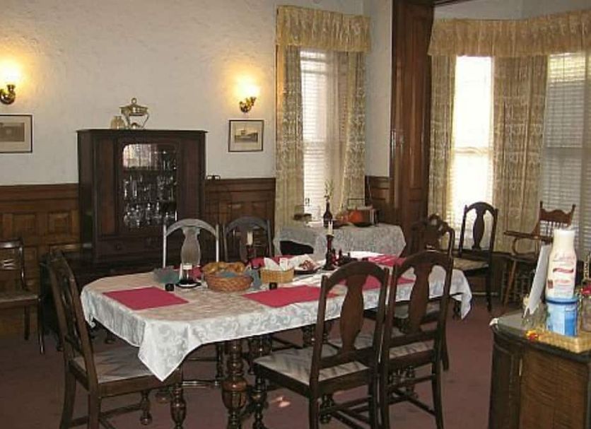 Dining room Photo