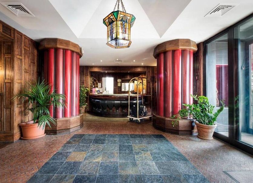 Front desk Photo
