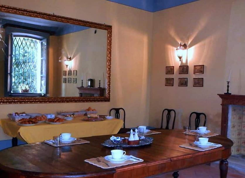 Dining room Photo