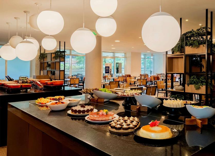 Buffet Photo