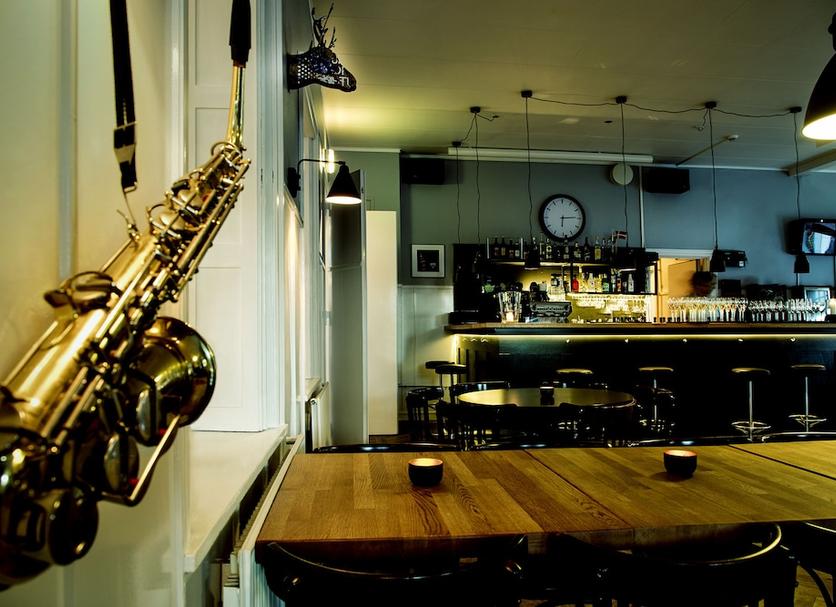 Bar Photo