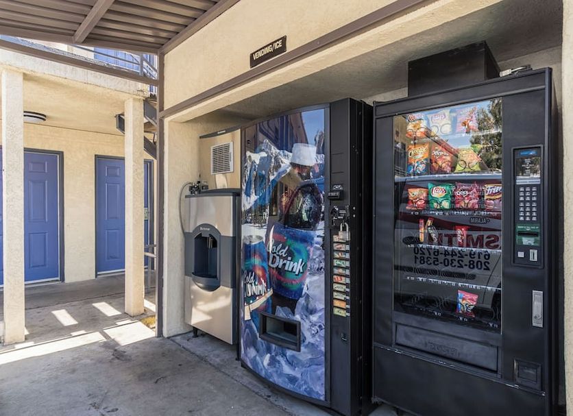 Shop Photo