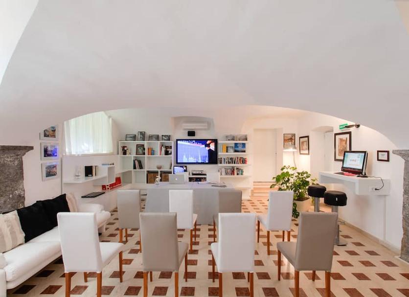 Dining room Photo