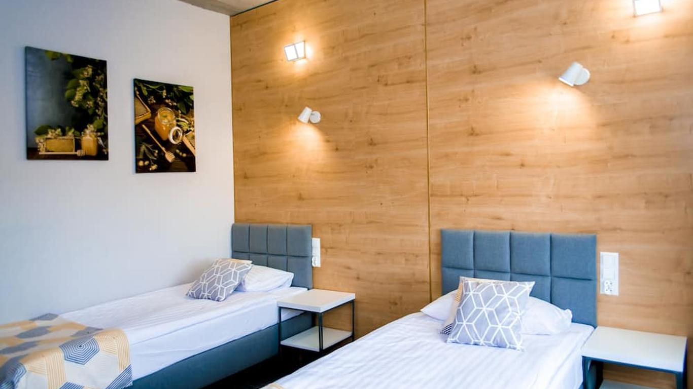 Hotel 107