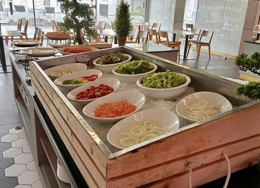 Buffet Photo