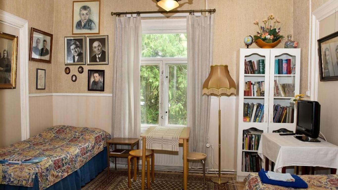 Kartano Hostel