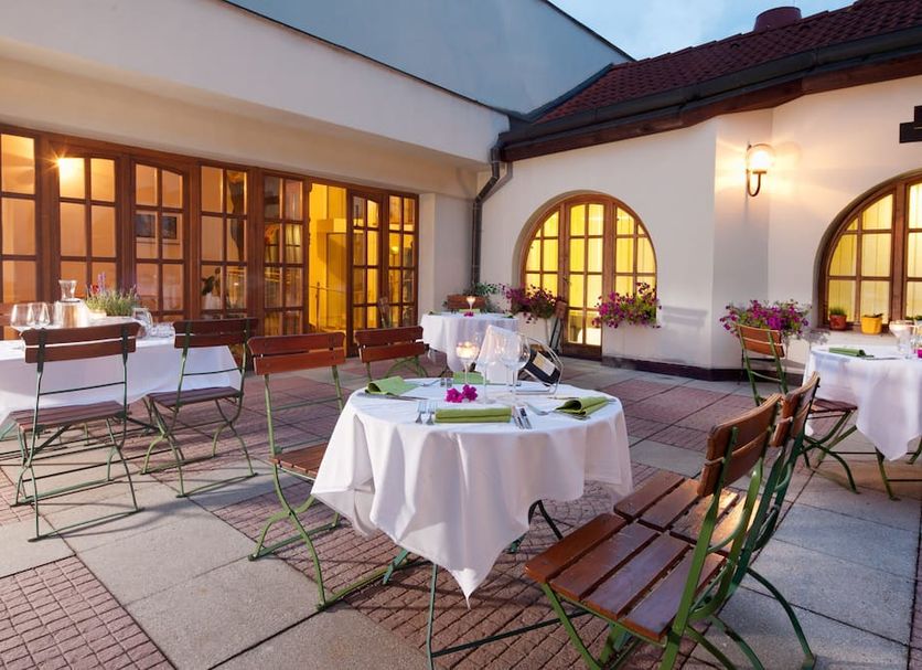 Restaurant Photo