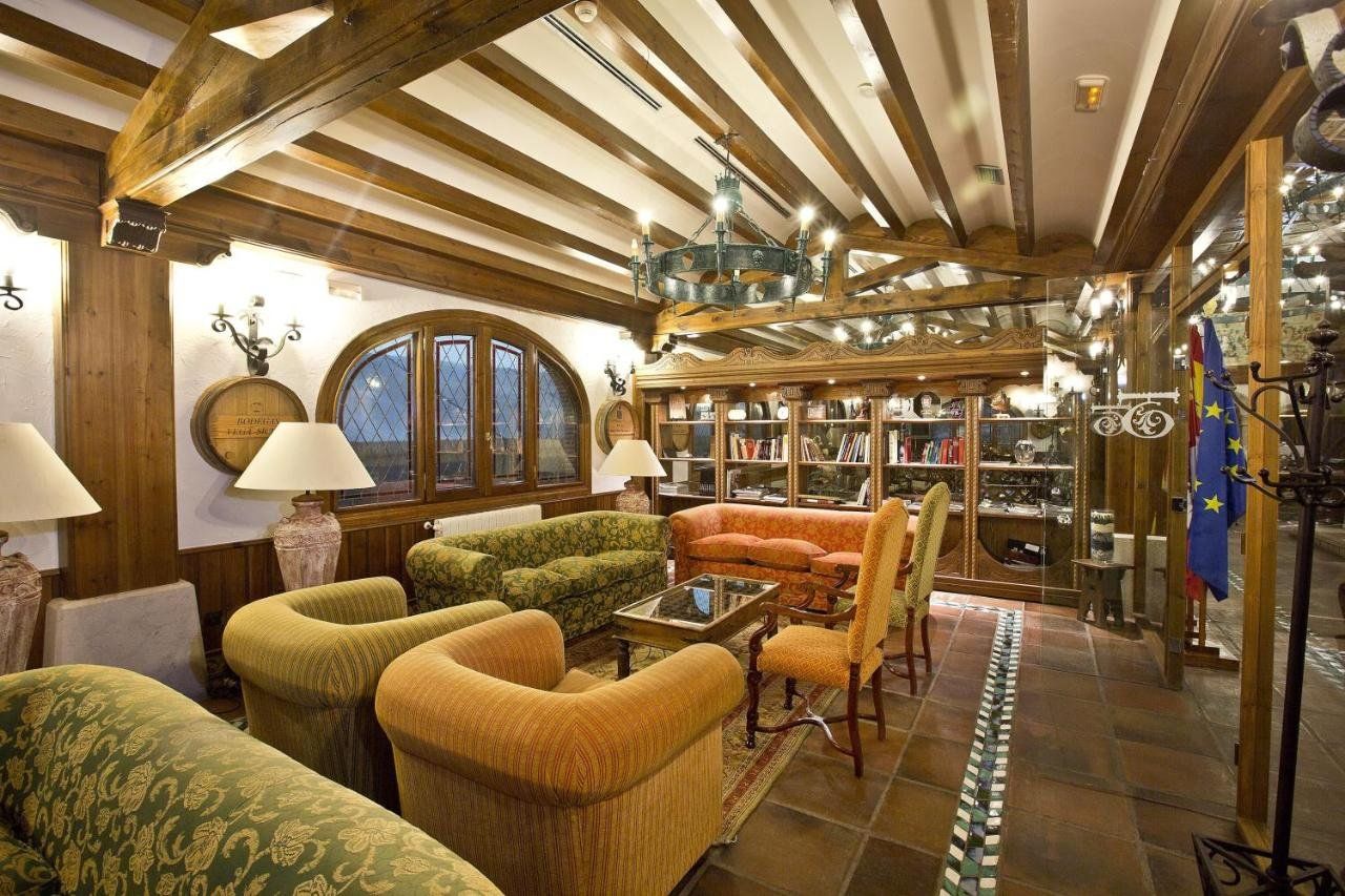 Lounge Photo