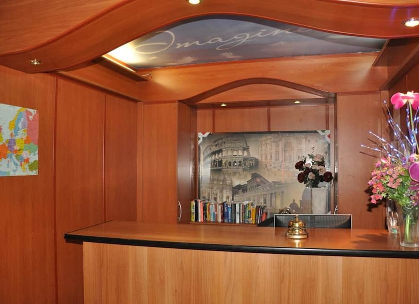 Front desk Photo