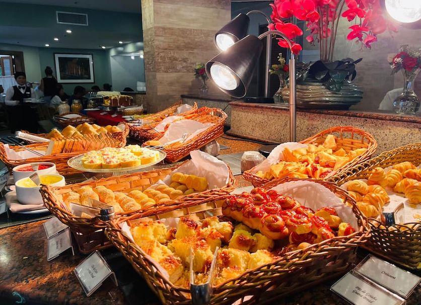 Buffet Photo