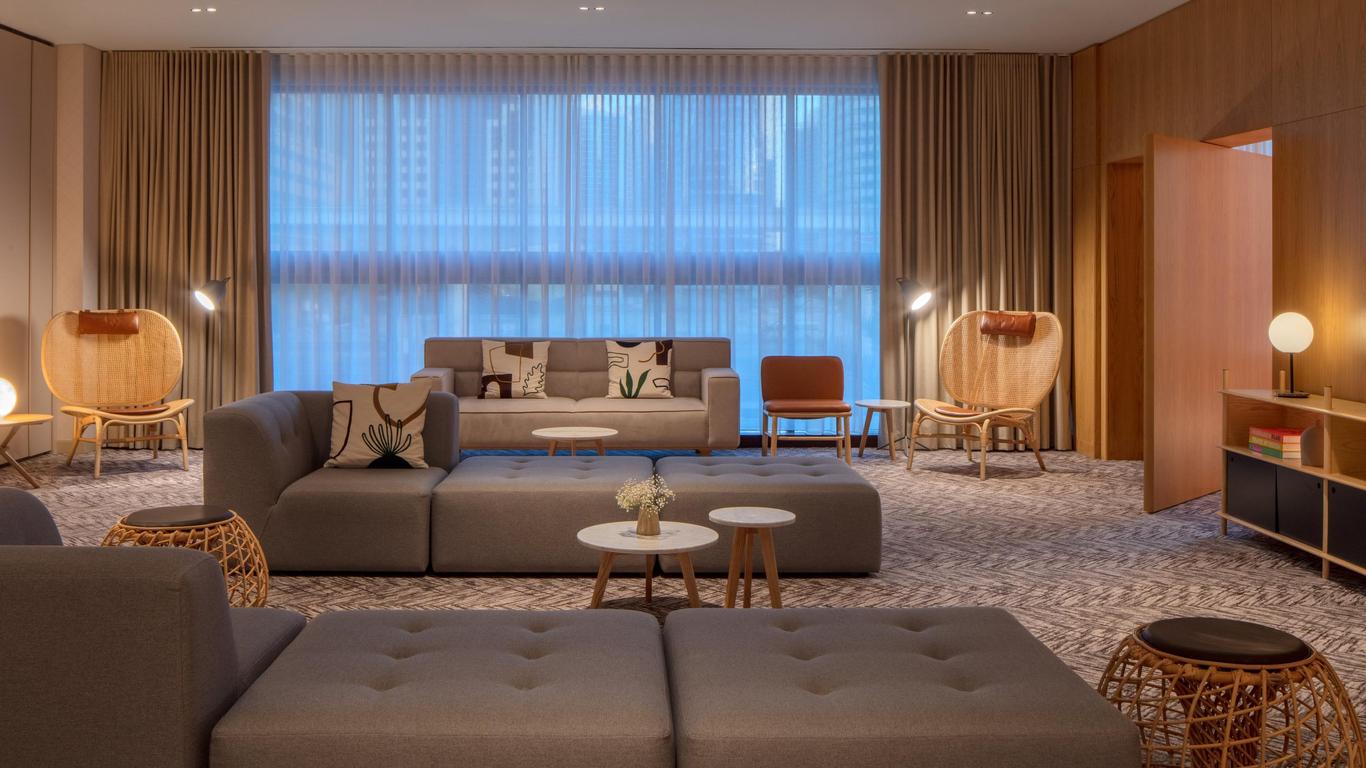 Staybridge Suites Dubai Internet City, An IHG Hotel