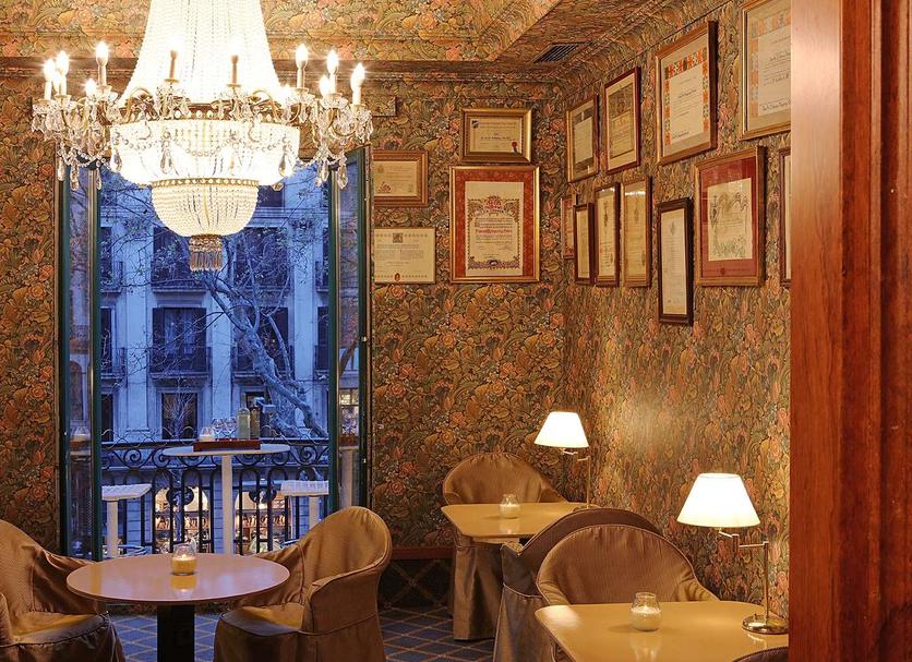 Restaurant Photo
