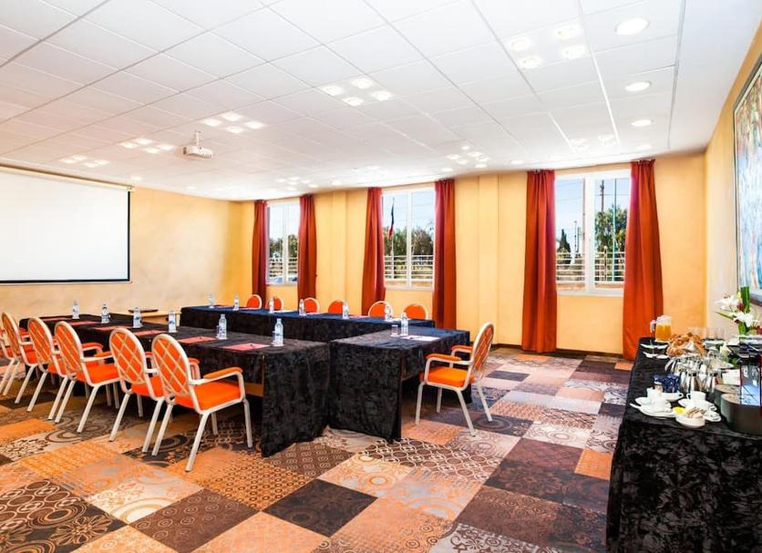 Conference room Photo