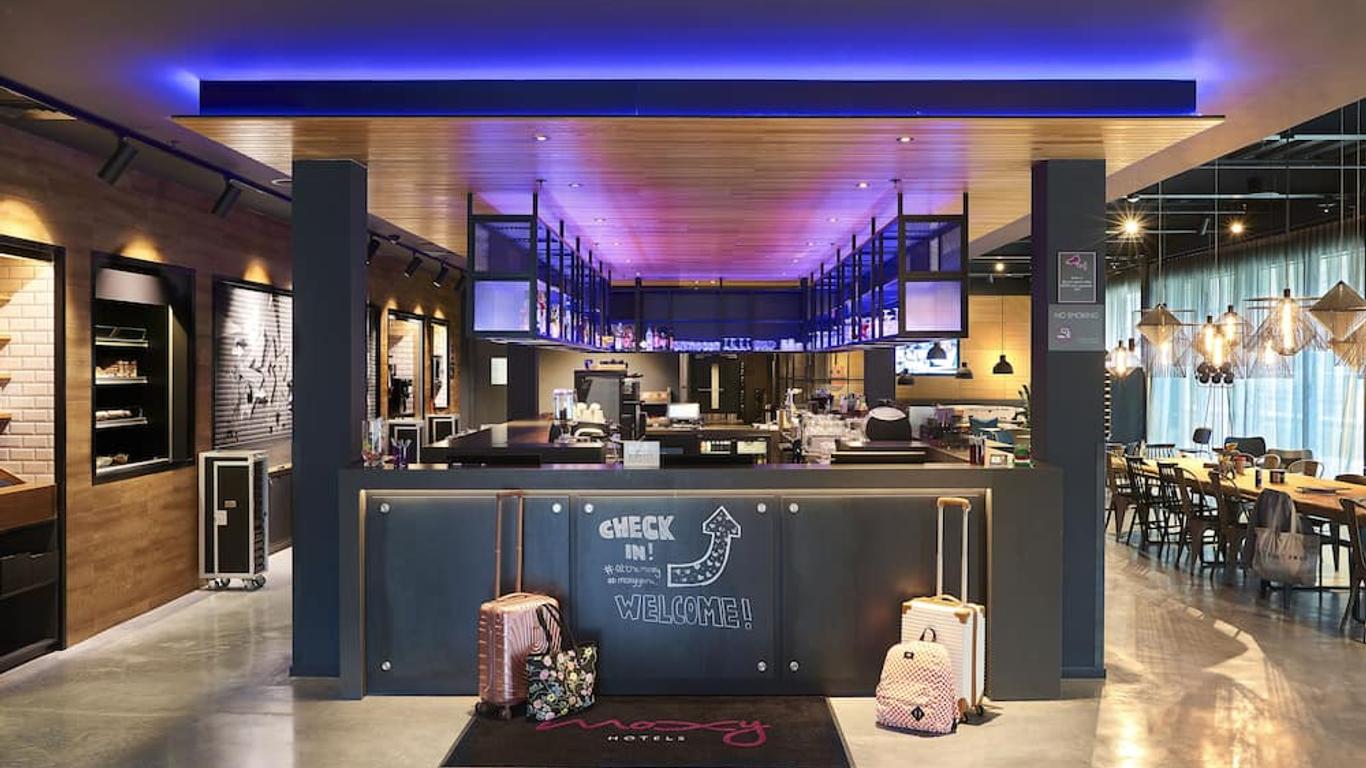 Moxy Birmingham Nec