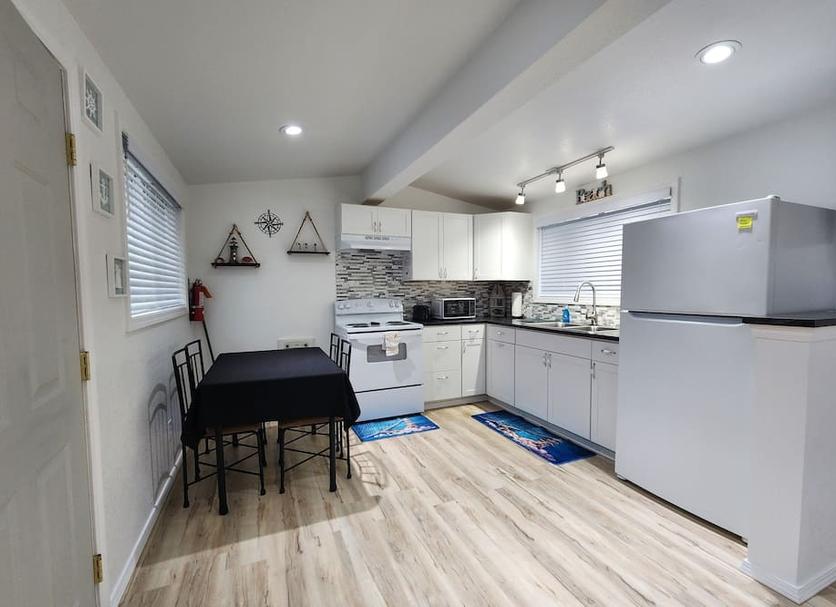 Kitchen Photo