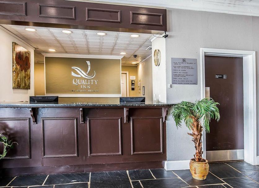 Front desk Photo