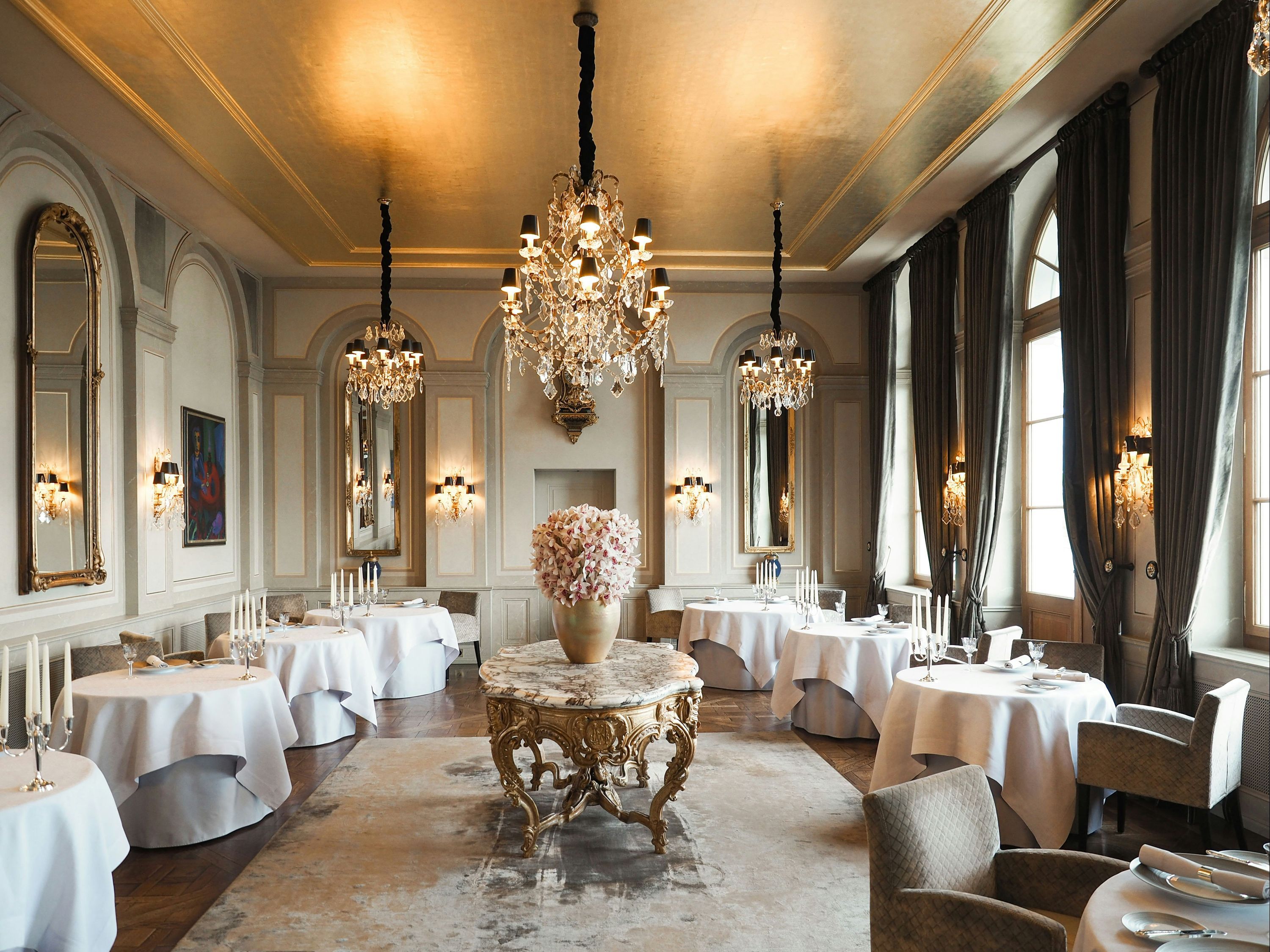 Banquet hall