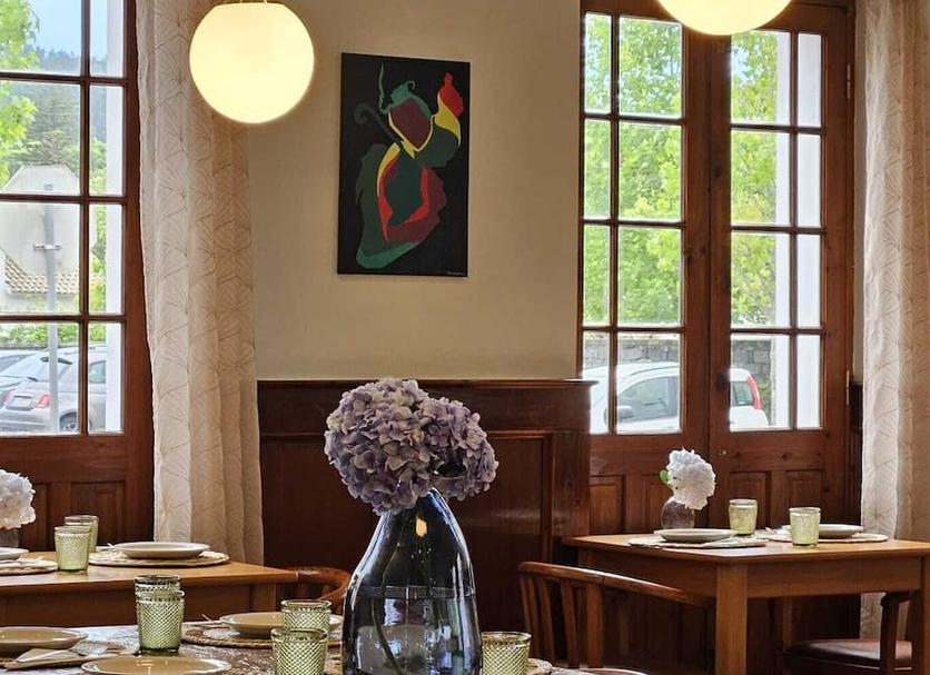 Dining room Photo
