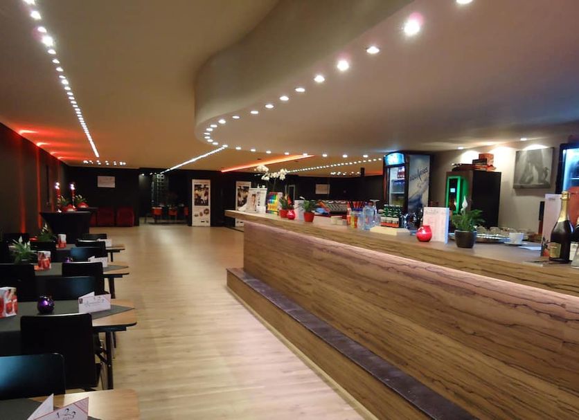 Bar Photo