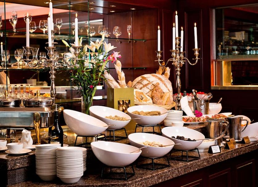 Buffet Photo